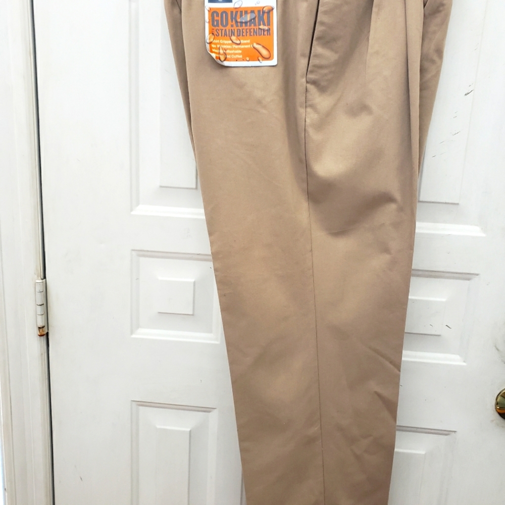Dockers New With Tags Khaki Slacks 38x30 Stain Repellant